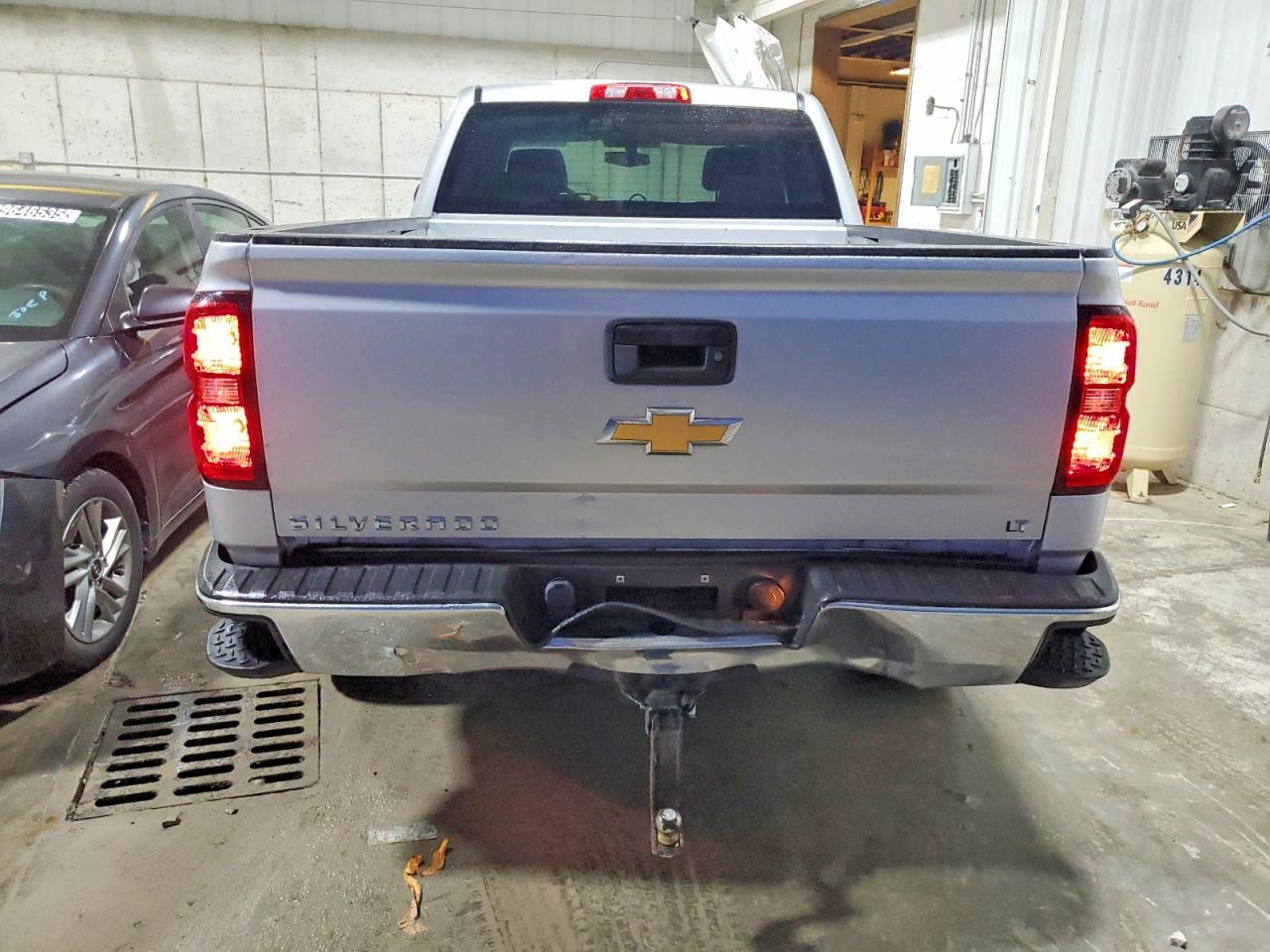 2018 CHEVROLET SILVERADO K1500 LT photo 6