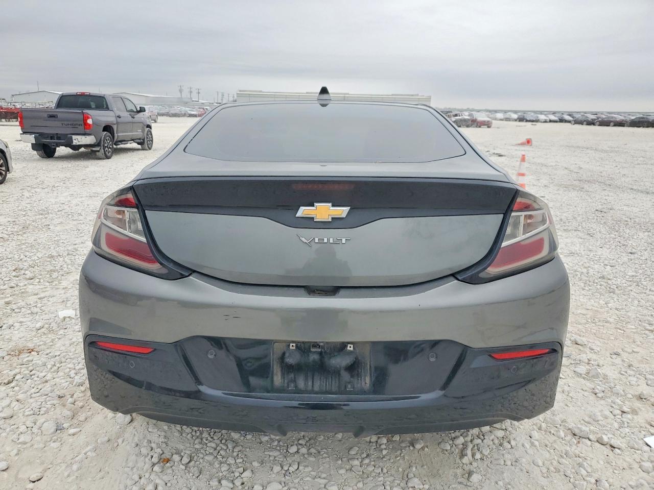 2017 CHEVROLET VOLT PREMIER photo 6