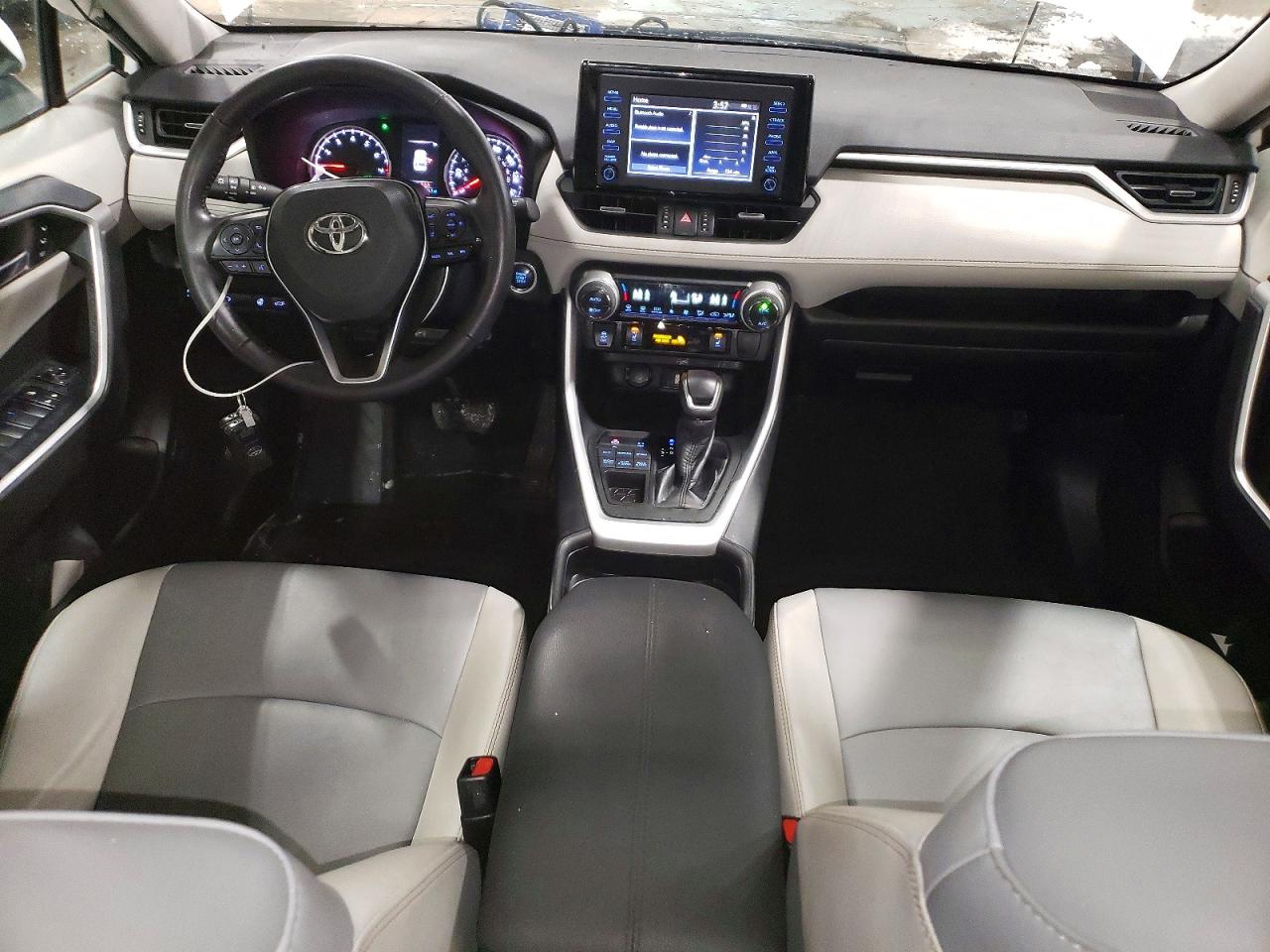 2019 TOYOTA RAV4 XLE PREMIUM photo 8