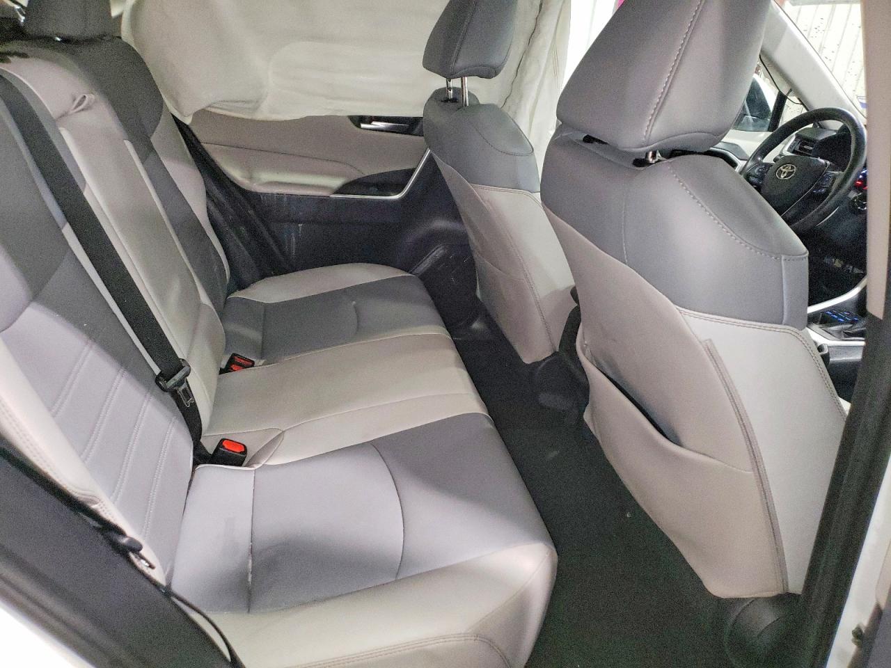 2019 TOYOTA RAV4 XLE PREMIUM photo 11