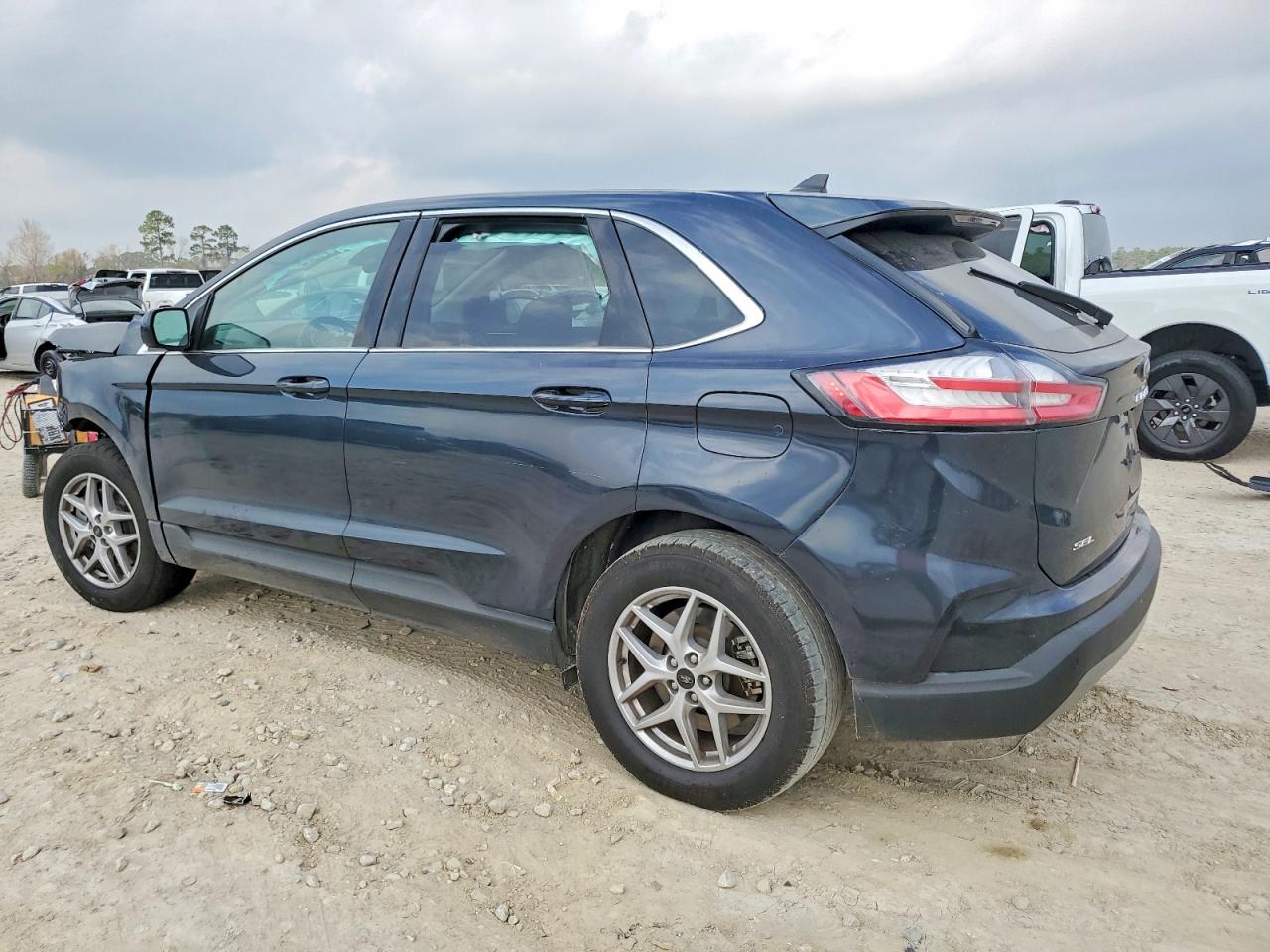 2024 FORD EDGE SEL photo 2