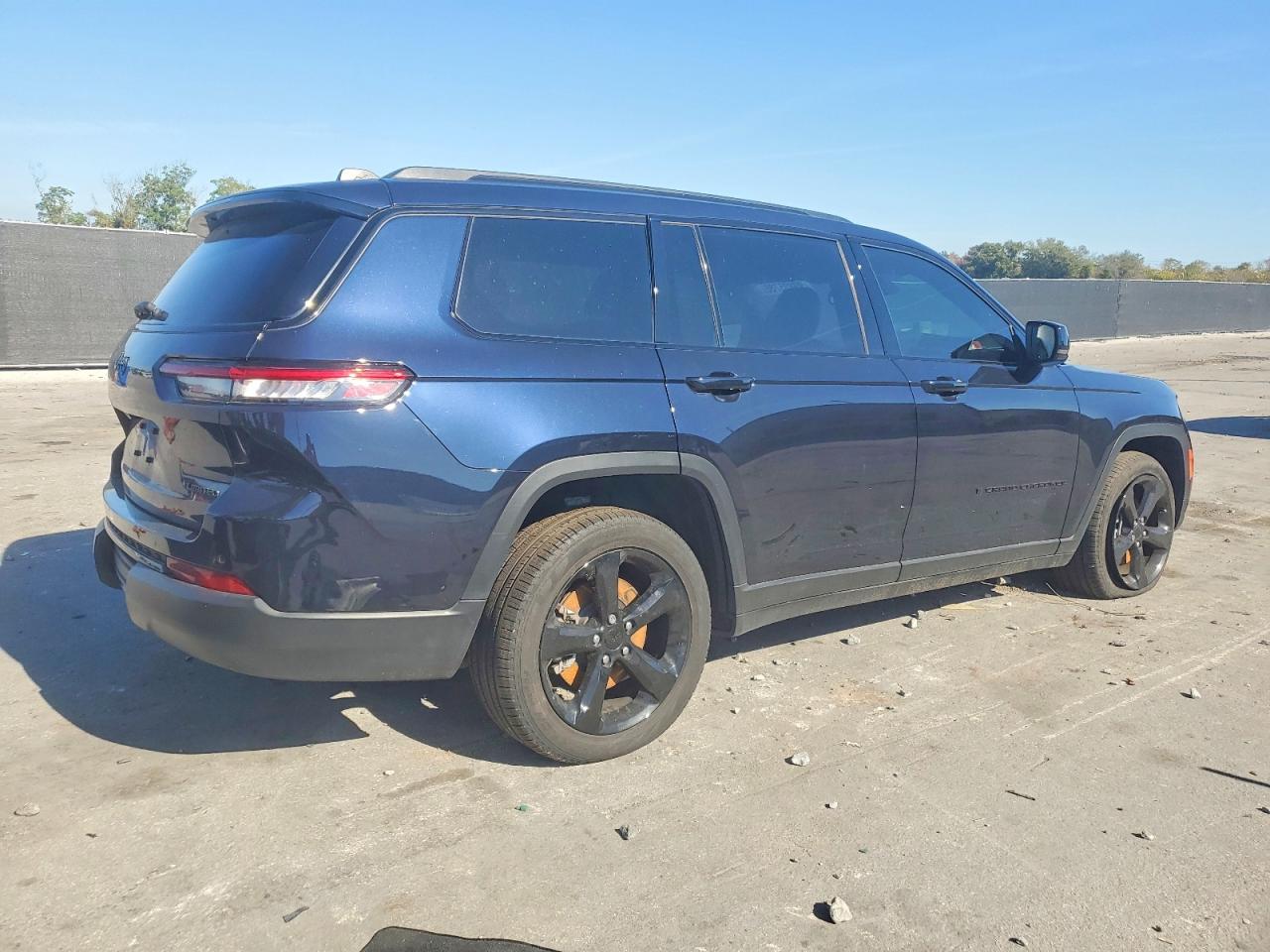 2024 JEEP GRAND CHEROKEE L LIMITED photo 3