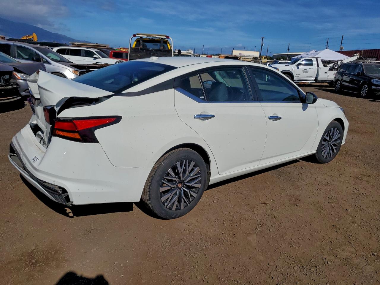 2025 NISSAN ALTIMA SV photo 3