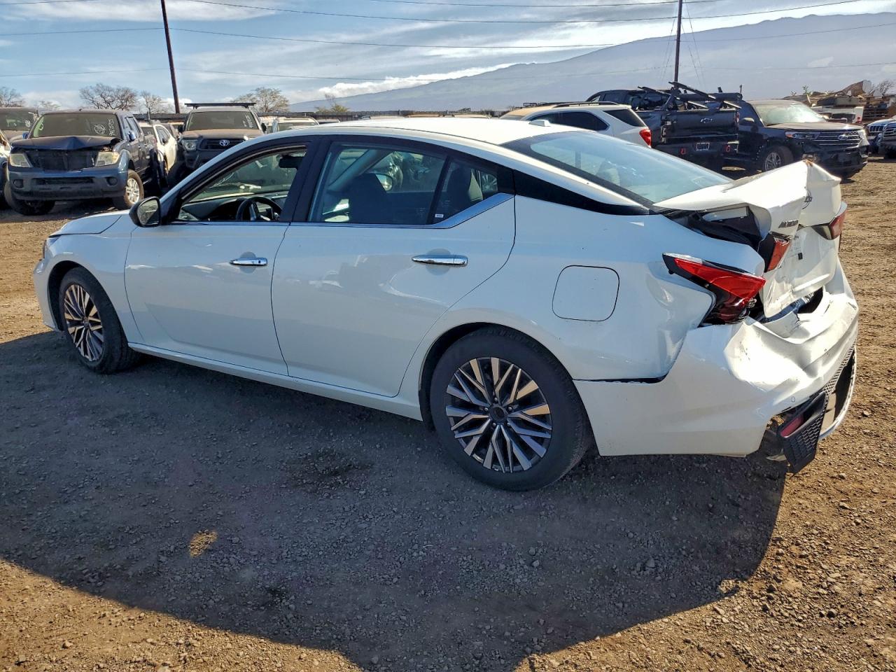 2025 NISSAN ALTIMA SV photo 2