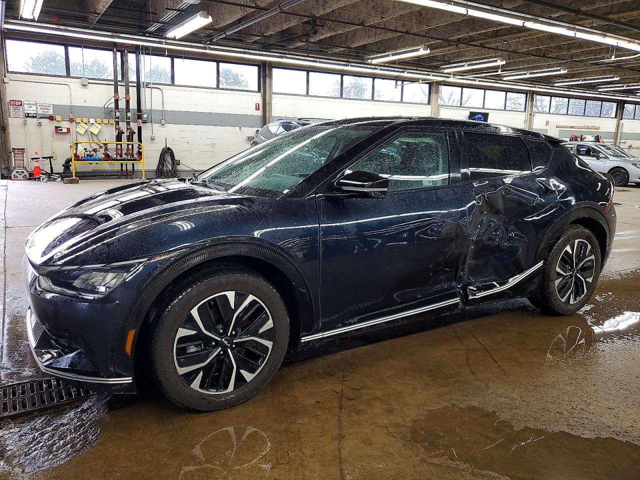2023 KIA EV6