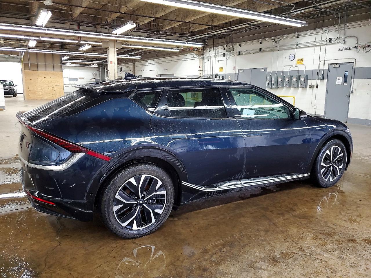 2023 KIA EV6 WIND photo 3