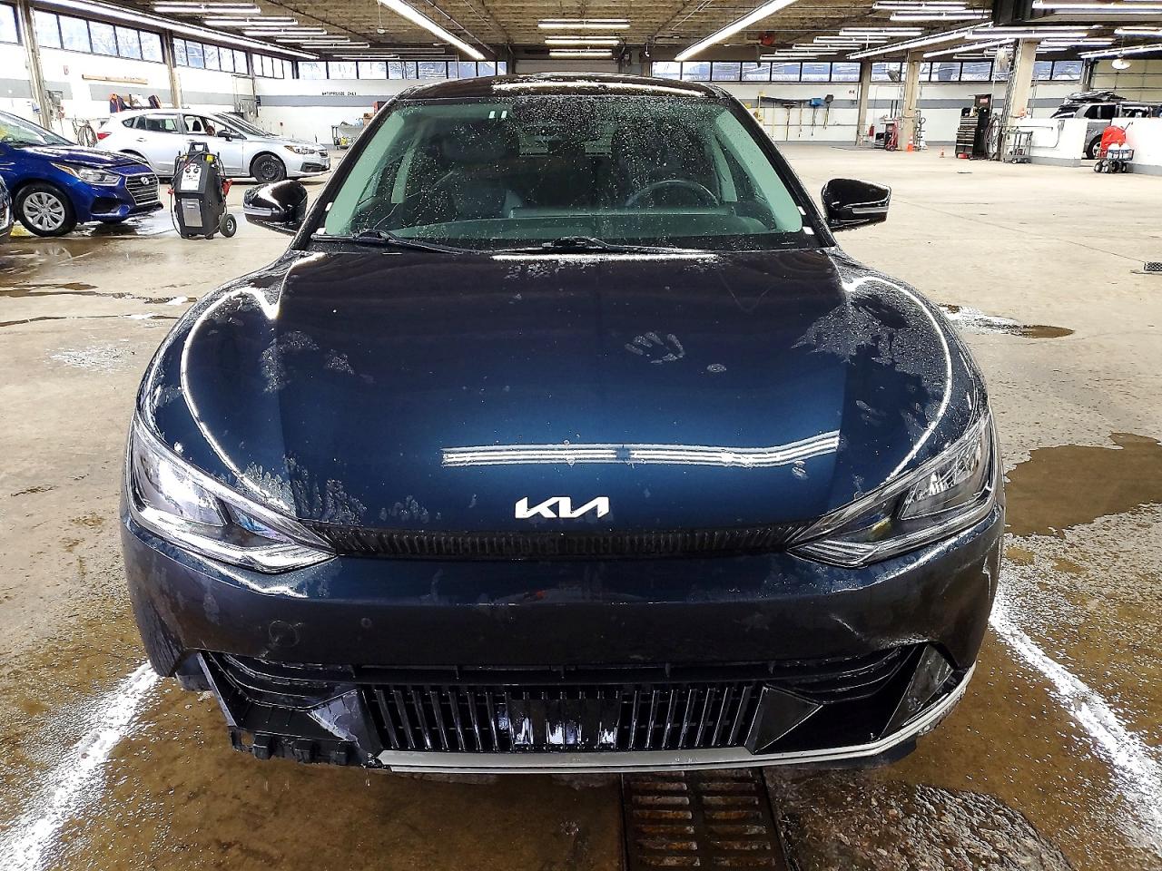 2023 KIA EV6 WIND photo 5