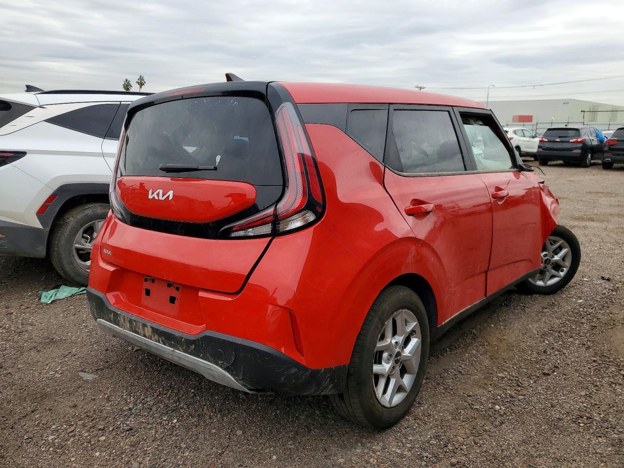 2025 KIA SOUL LX photo 7