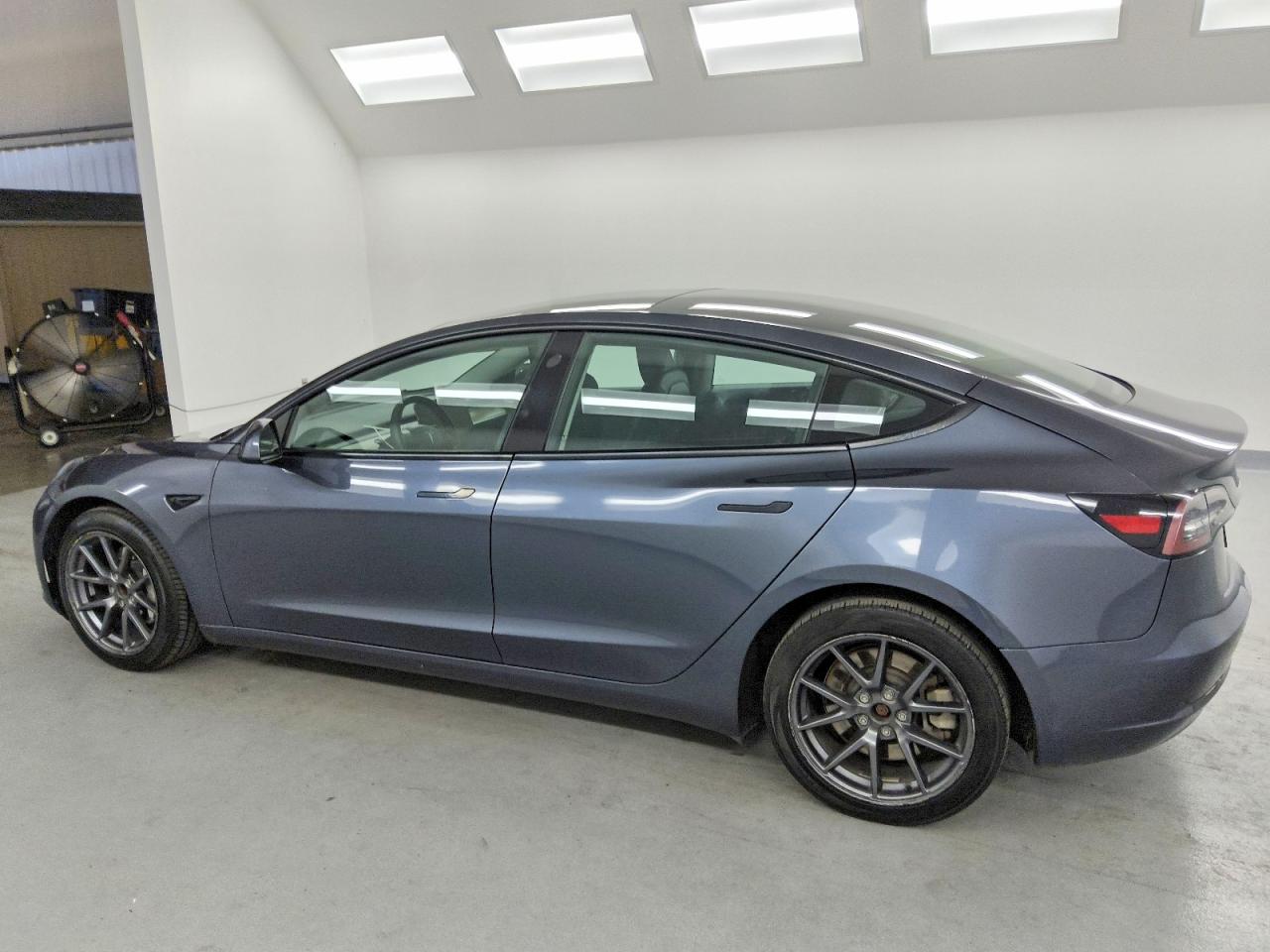 2023 TESLA MODEL 3 photo 2