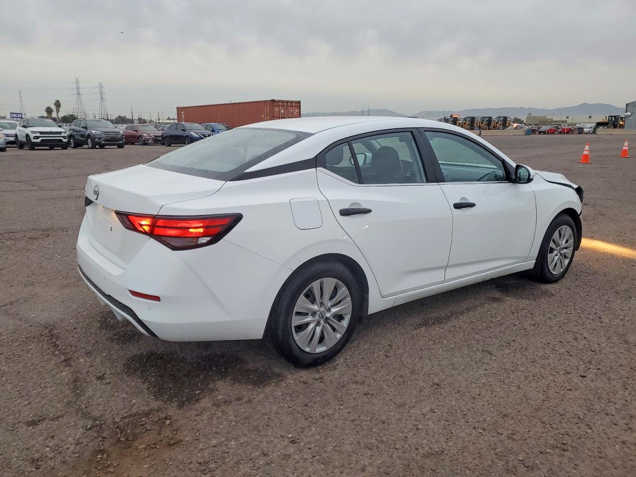 2025 NISSAN SENTRA S photo 3