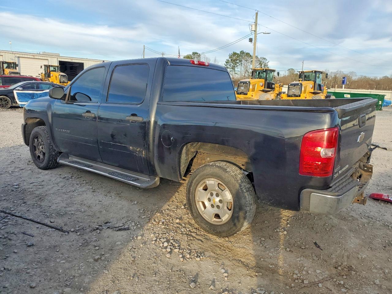 2010 CHEVROLET SILVERADO C1500 LT photo 2