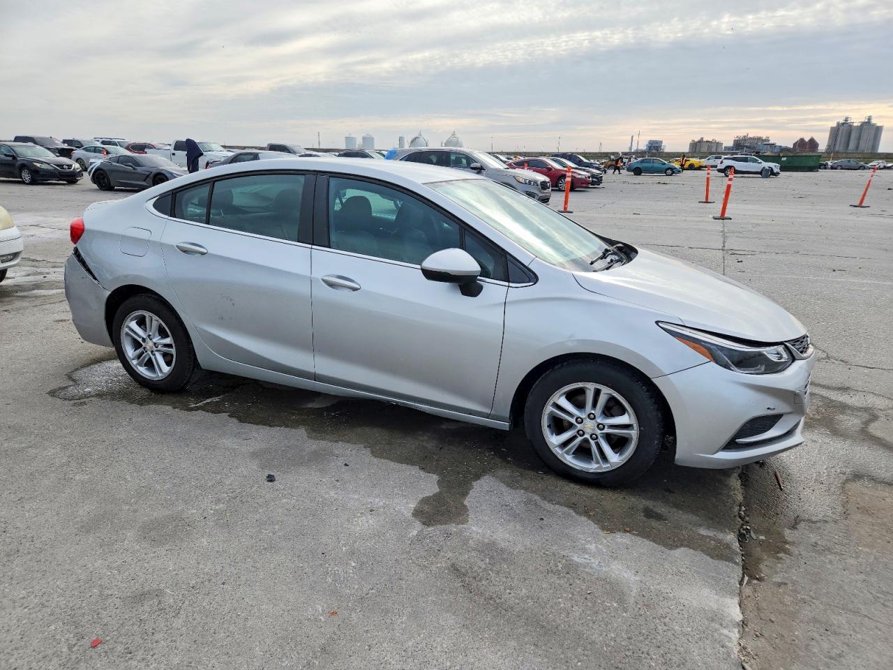 2016 CHEVROLET CRUZE LT photo 4