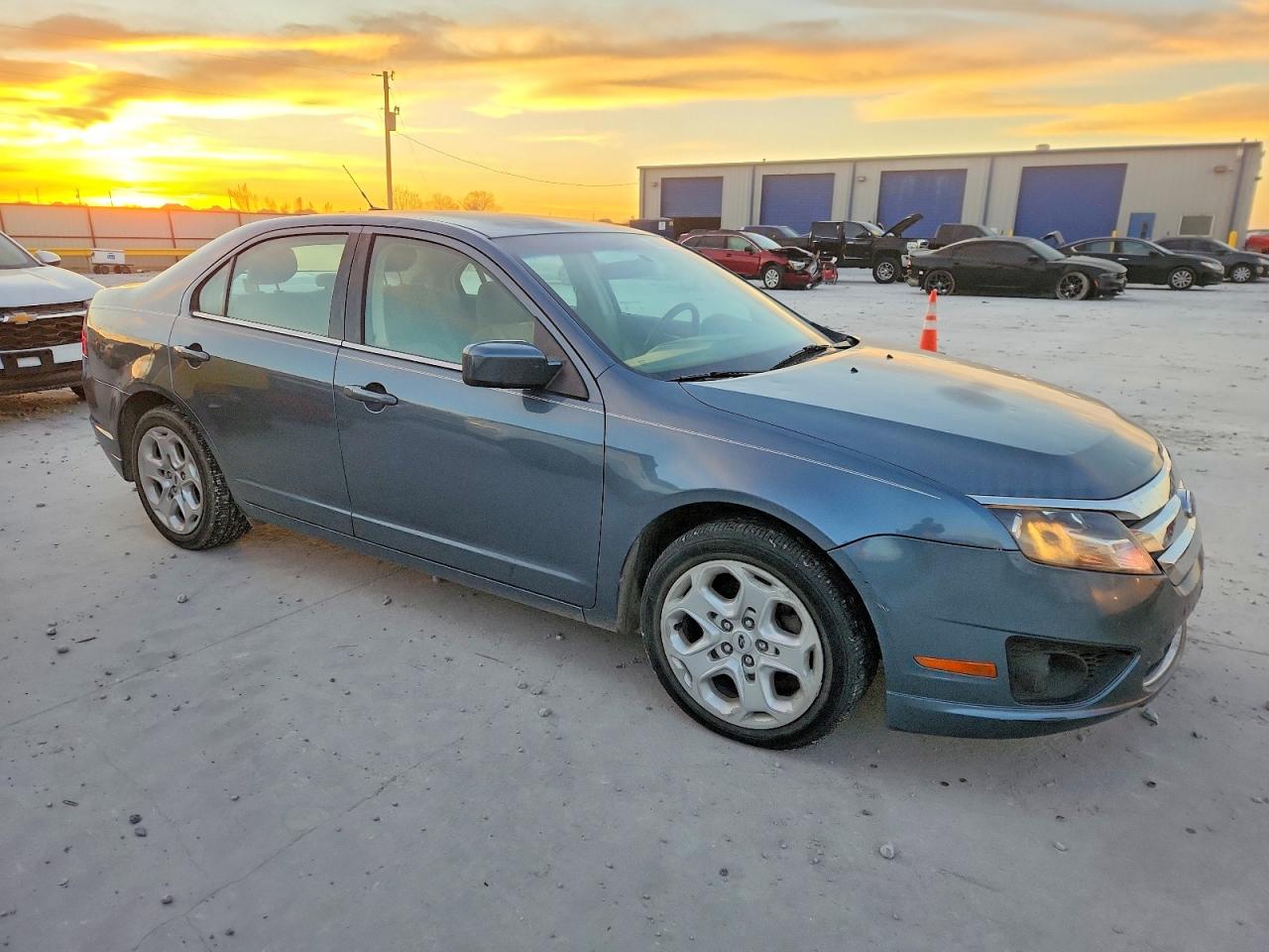 2011 FORD FUSION SE photo 4