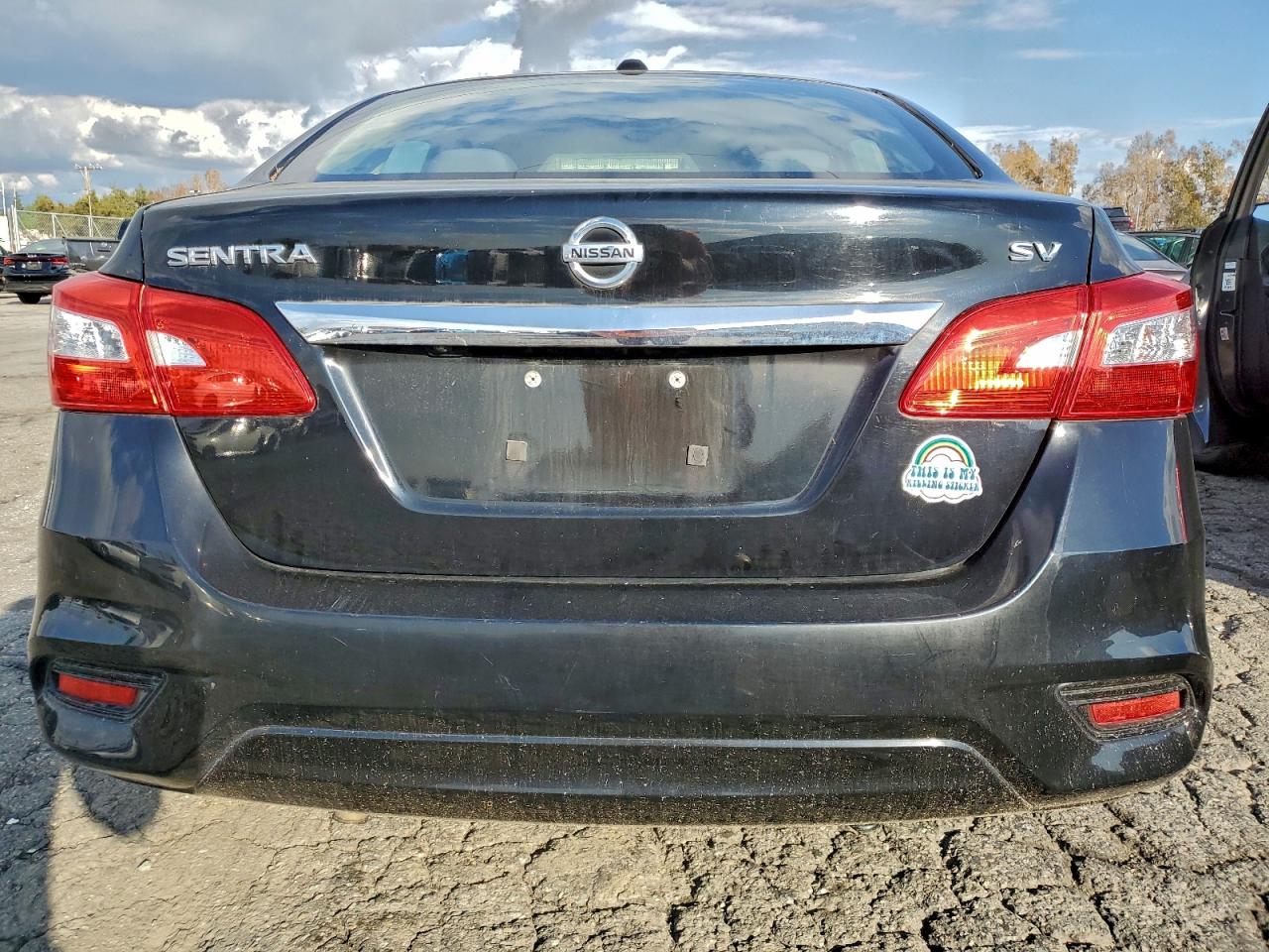 2017 NISSAN SENTRA S photo 6