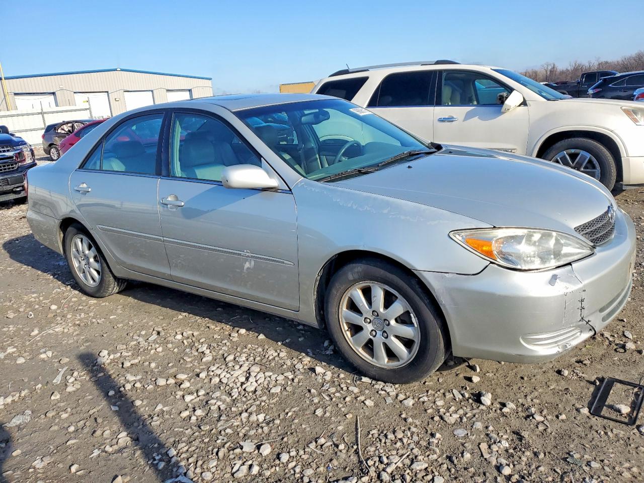 2002 TOYOTA CAMRY LE photo 4