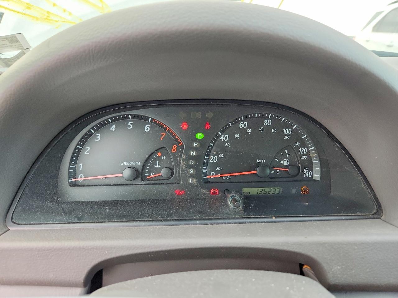2002 TOYOTA CAMRY LE photo 9
