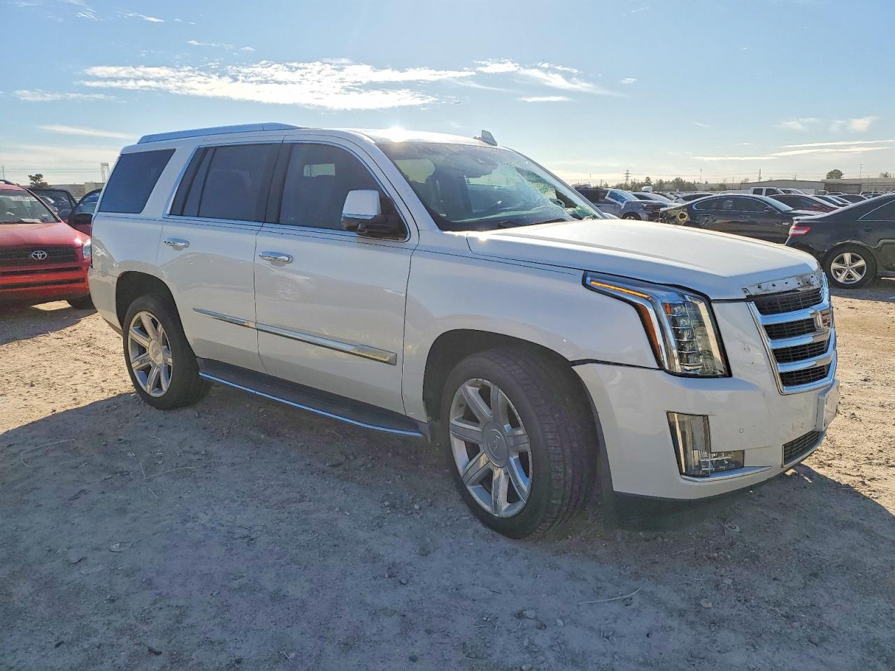 2016 CADILLAC ESCALADE LUXURY photo 4