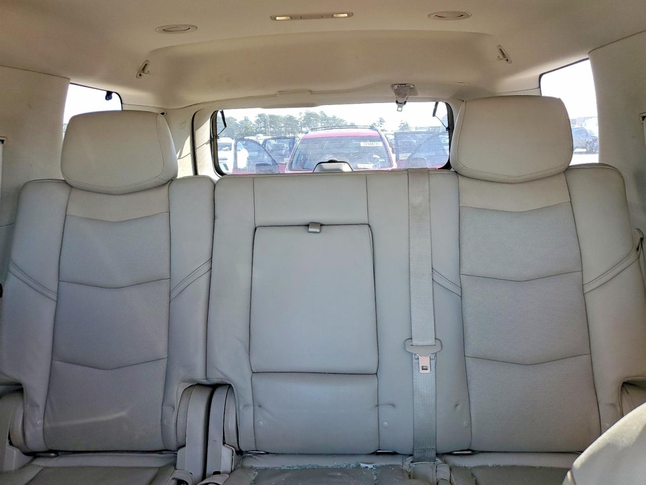 2016 CADILLAC ESCALADE LUXURY photo 10