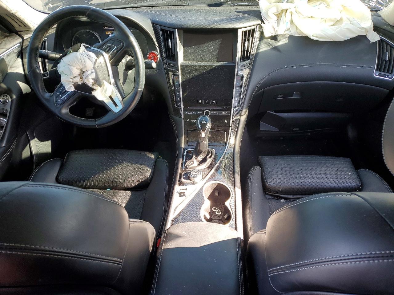 2018 INFINITI Q50 LUXE photo 8