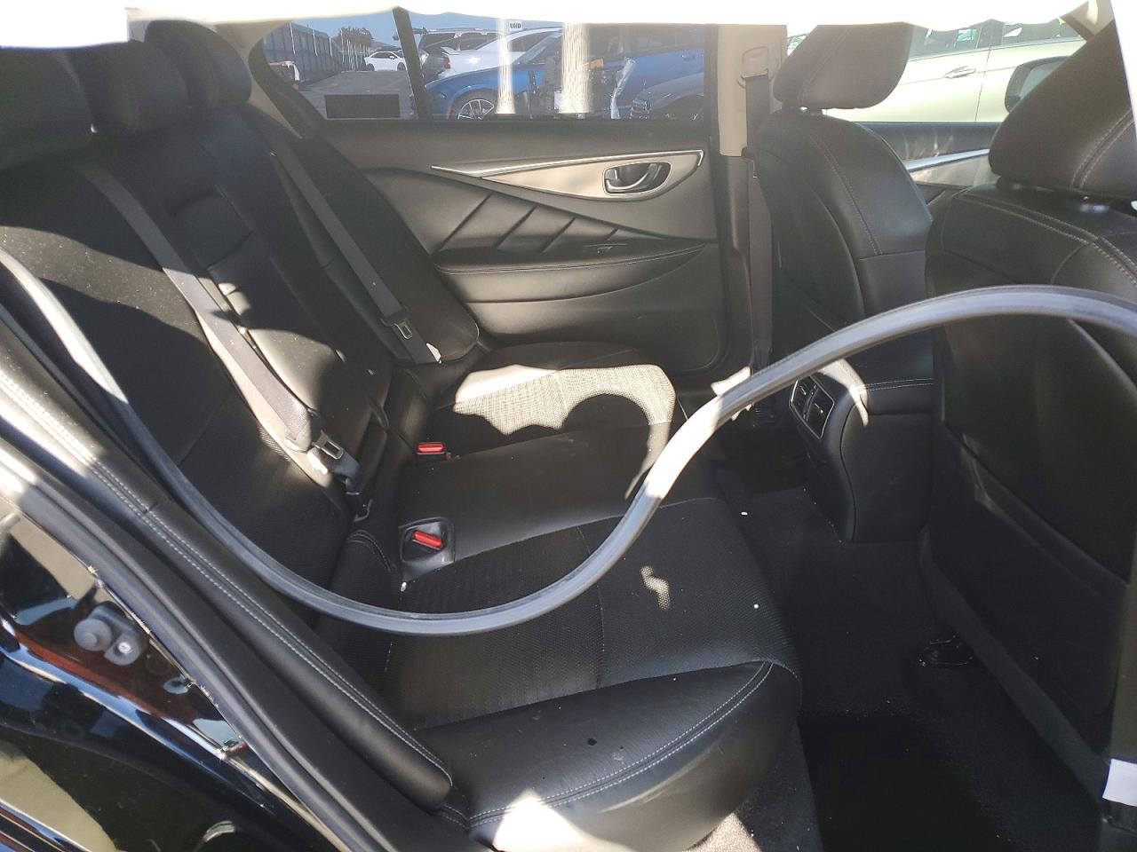 2018 INFINITI Q50 LUXE photo 10