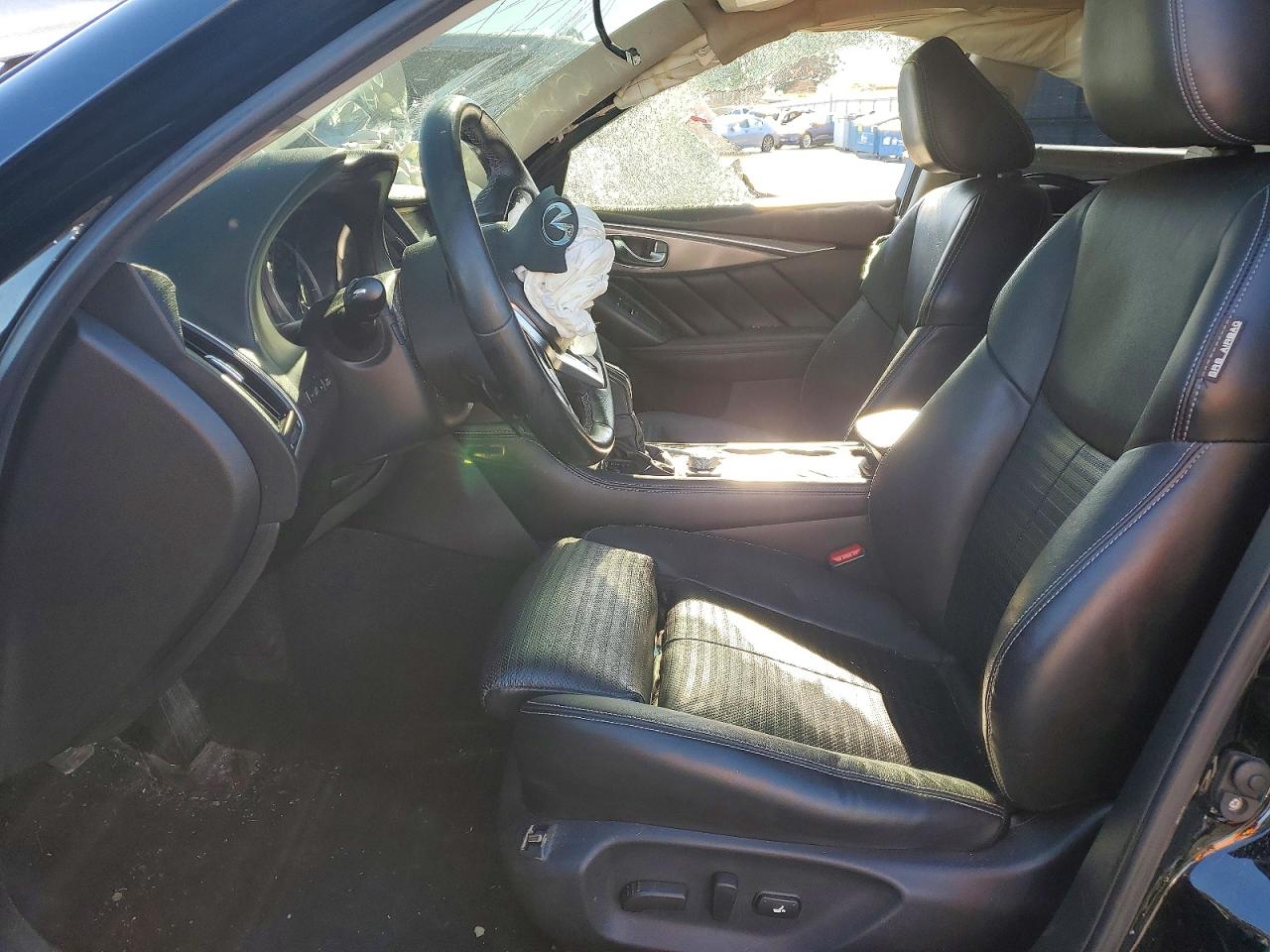 2018 INFINITI Q50 LUXE photo 7