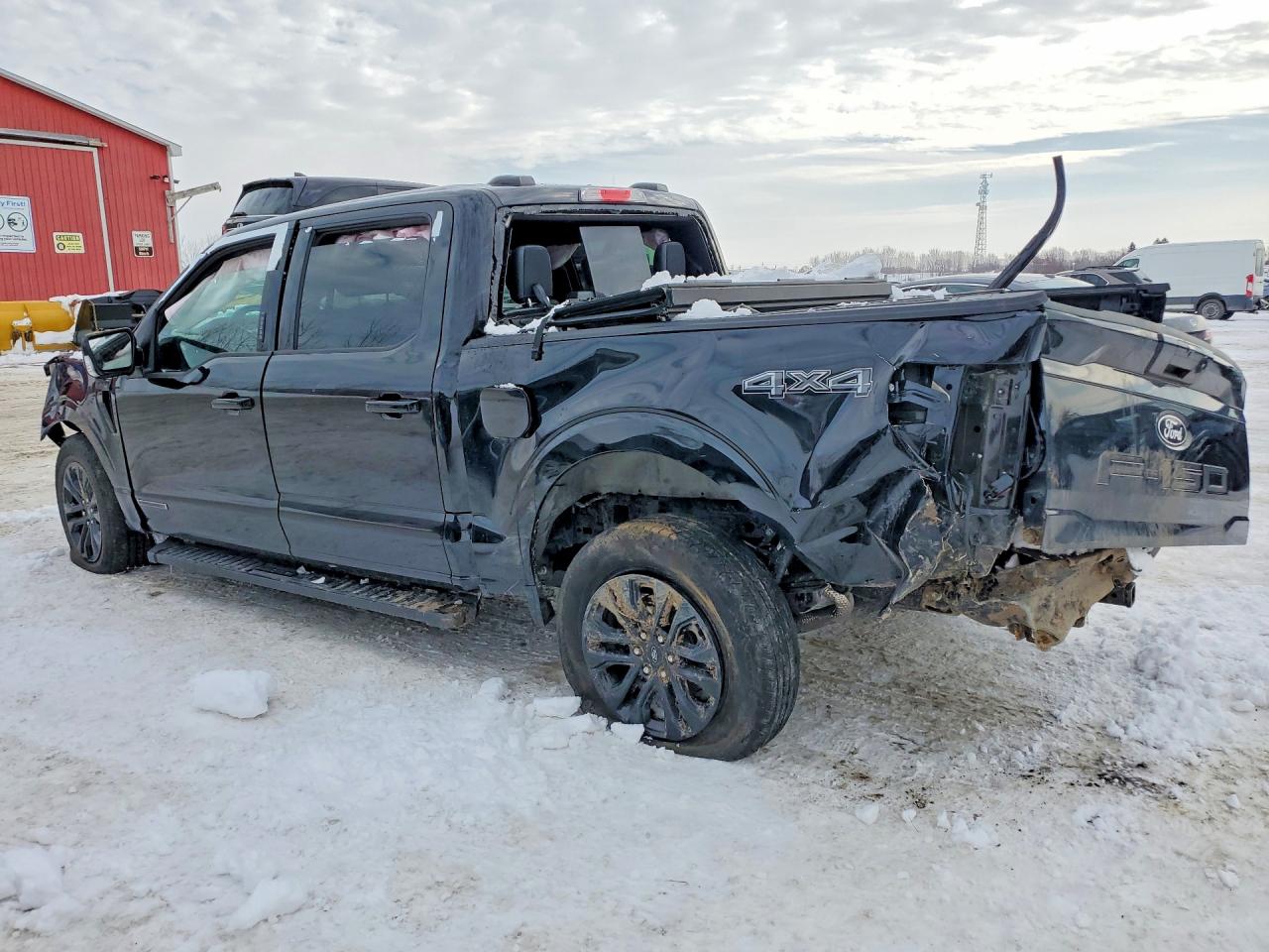 2024 FORD F150 LARIAT photo 2