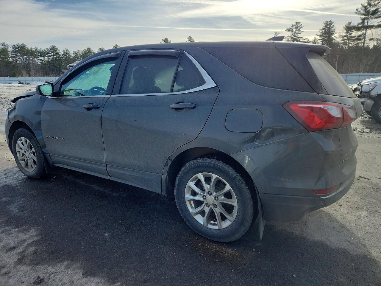 2020 CHEVROLET EQUINOX LT photo 2
