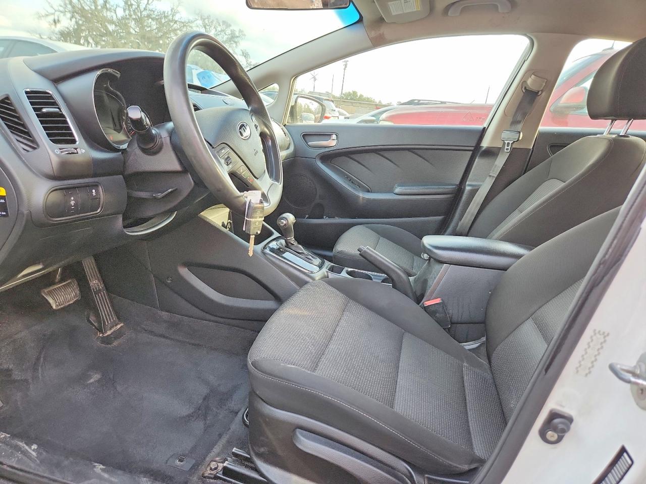 2017 KIA FORTE LX photo 7