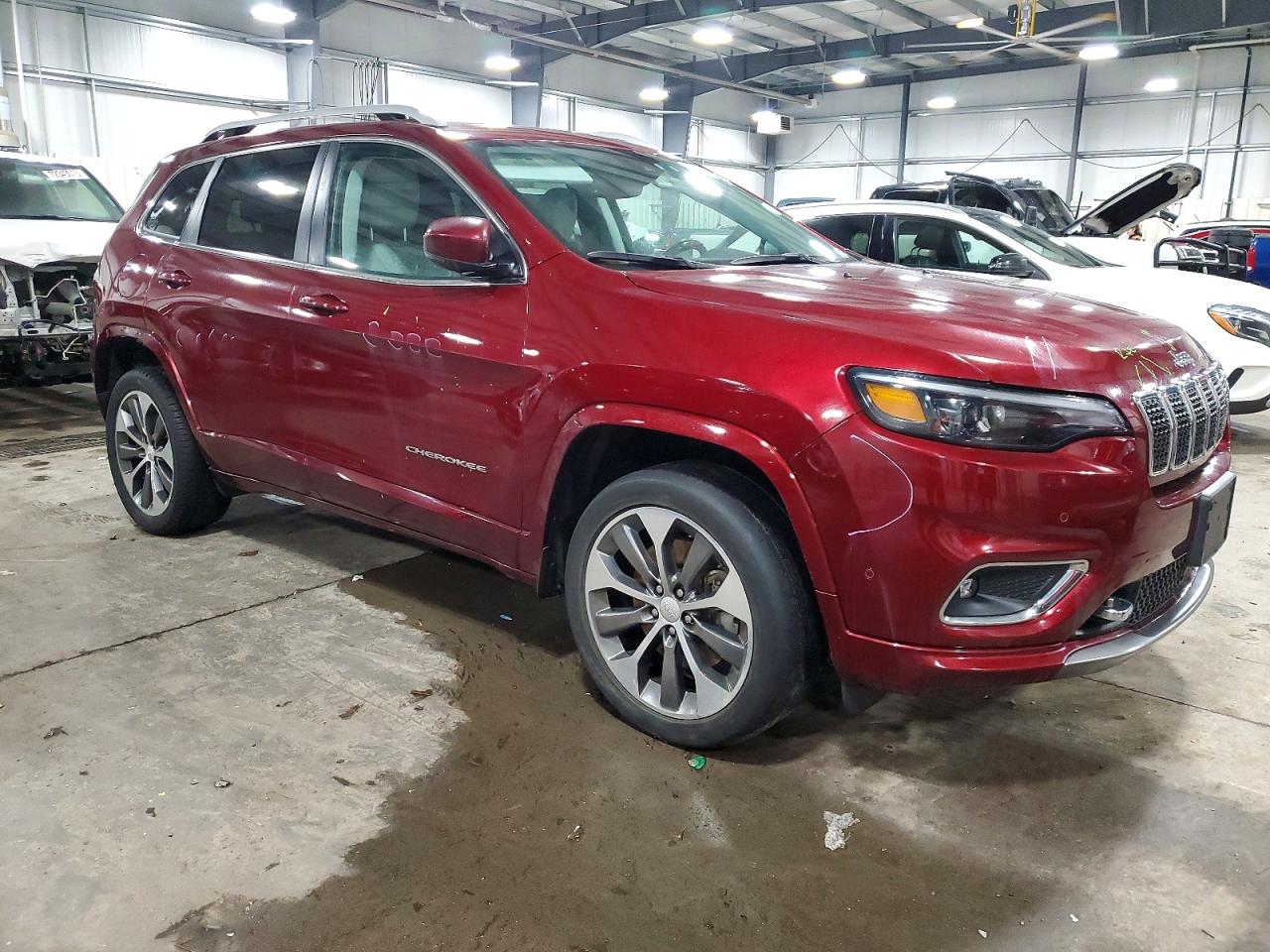 2019 JEEP CHEROKEE OVERLAND photo 4
