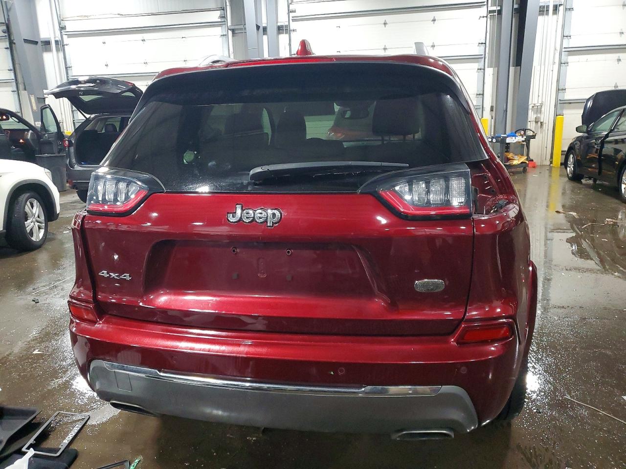 2019 JEEP CHEROKEE OVERLAND photo 6