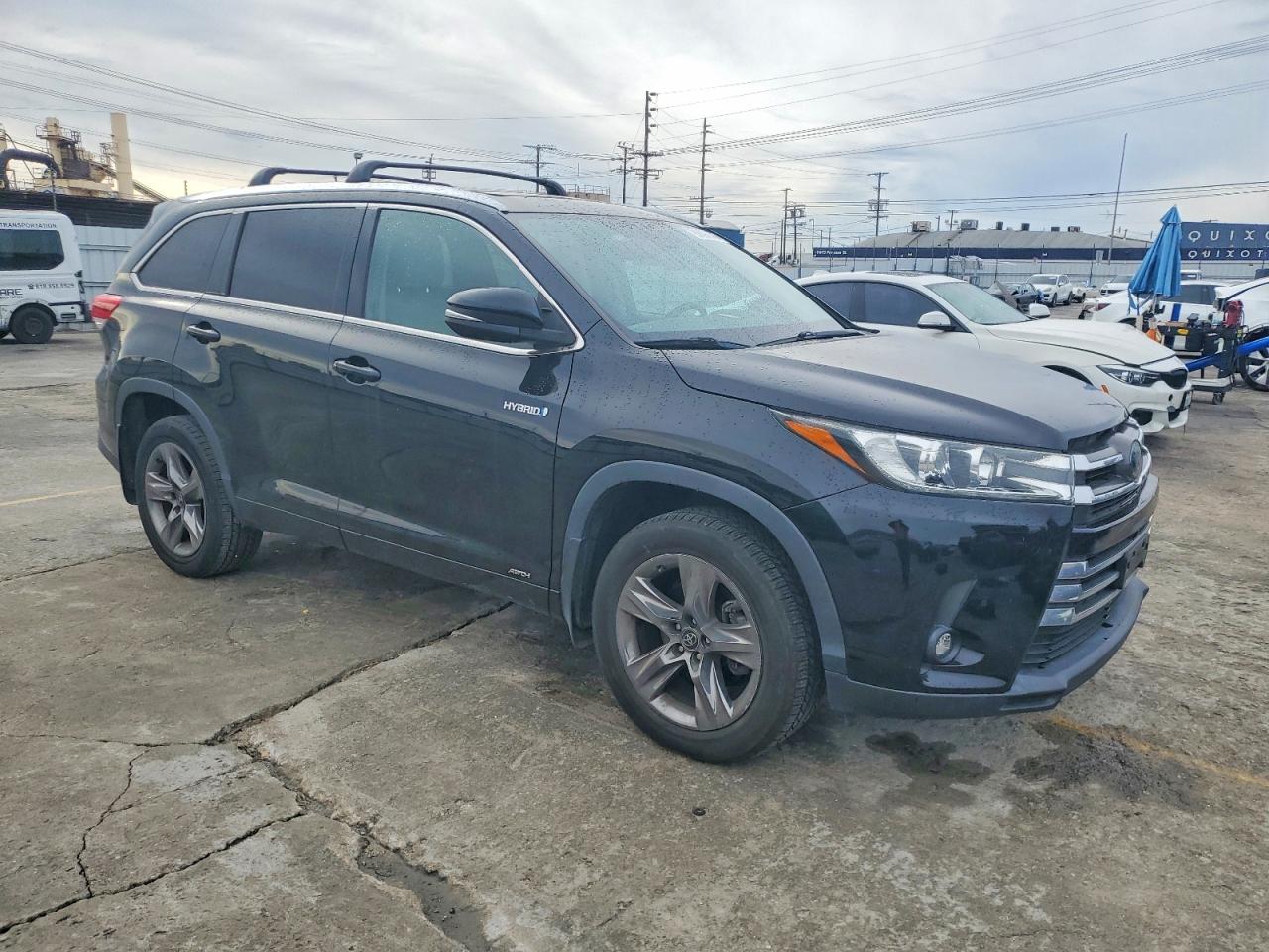 2019 TOYOTA HIGHLANDER HYBRID LIMITED photo 4