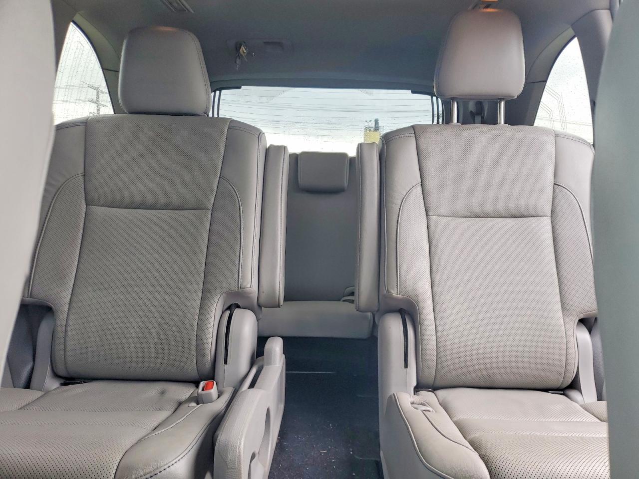 2019 TOYOTA HIGHLANDER HYBRID LIMITED photo 10