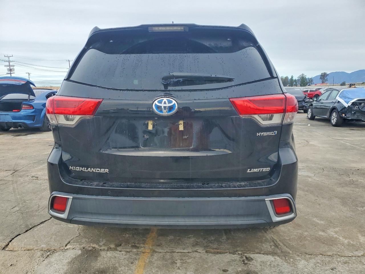 2019 TOYOTA HIGHLANDER HYBRID LIMITED photo 6