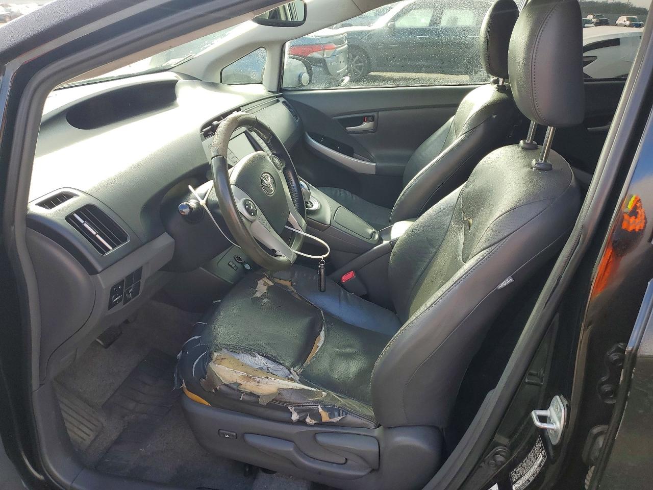 2010 TOYOTA PRIUS photo 19