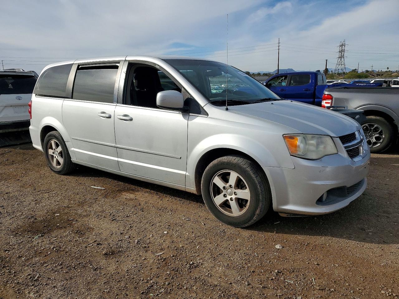 2012 DODGE GRAND CARAVAN CREW photo 4