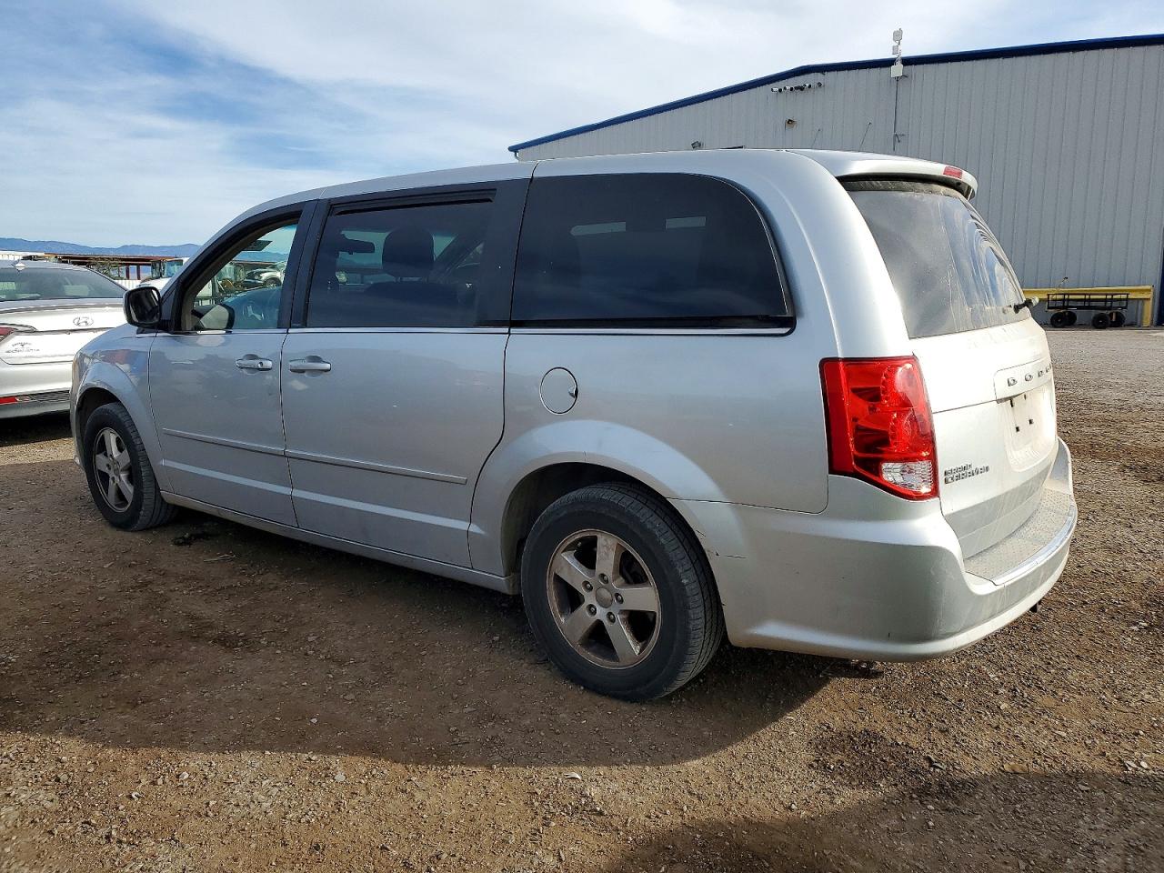 2012 DODGE GRAND CARAVAN CREW photo 2