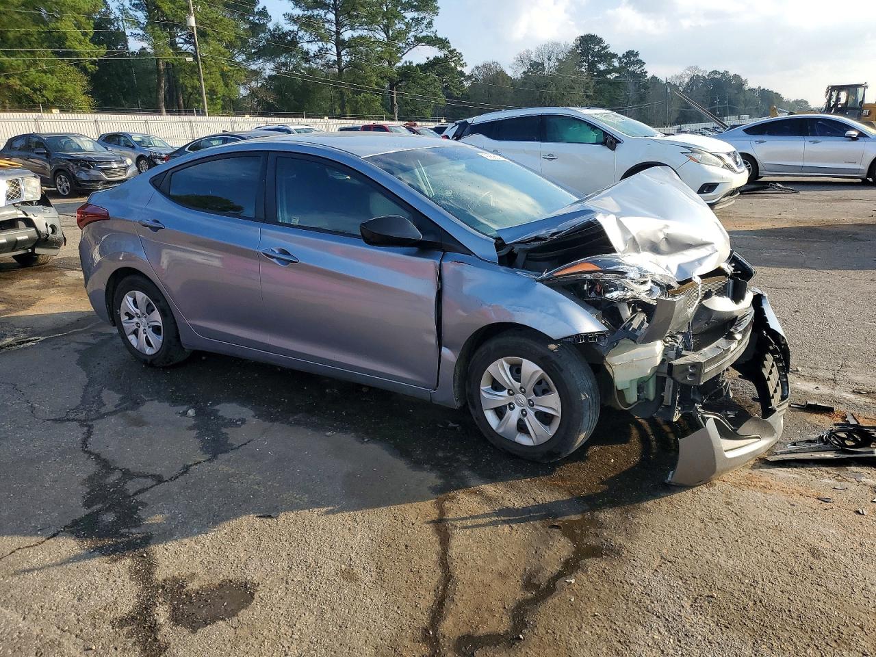 2016 HYUNDAI ELANTRA SE photo 4