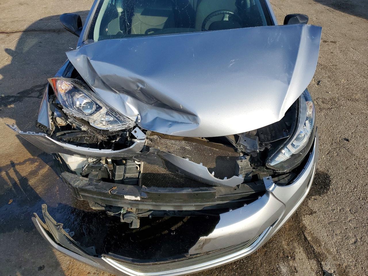 2016 HYUNDAI ELANTRA SE photo 11
