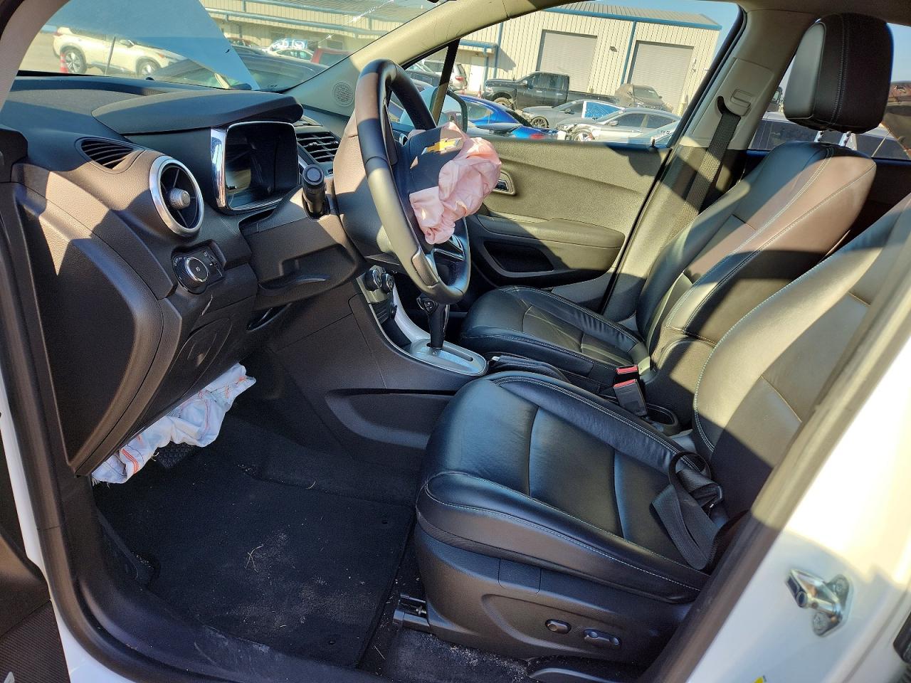 2015 CHEVROLET TRAX LTZ photo 7