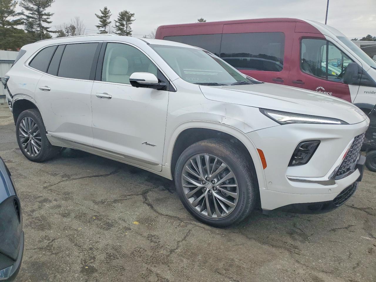 2025 BUICK ENCLAVE AVENIR photo 4