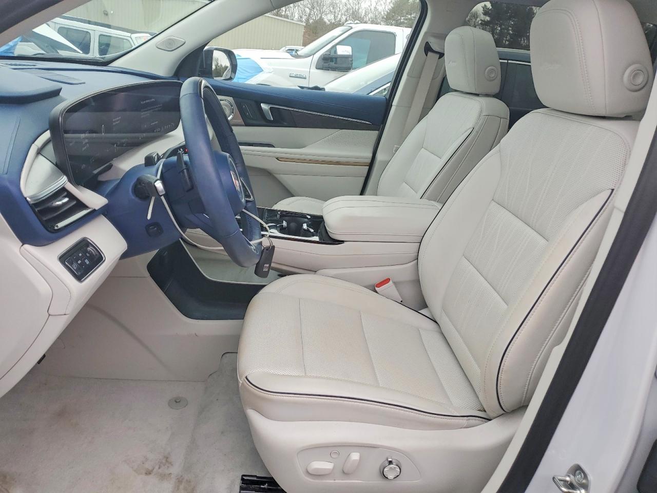 2025 BUICK ENCLAVE AVENIR photo 7