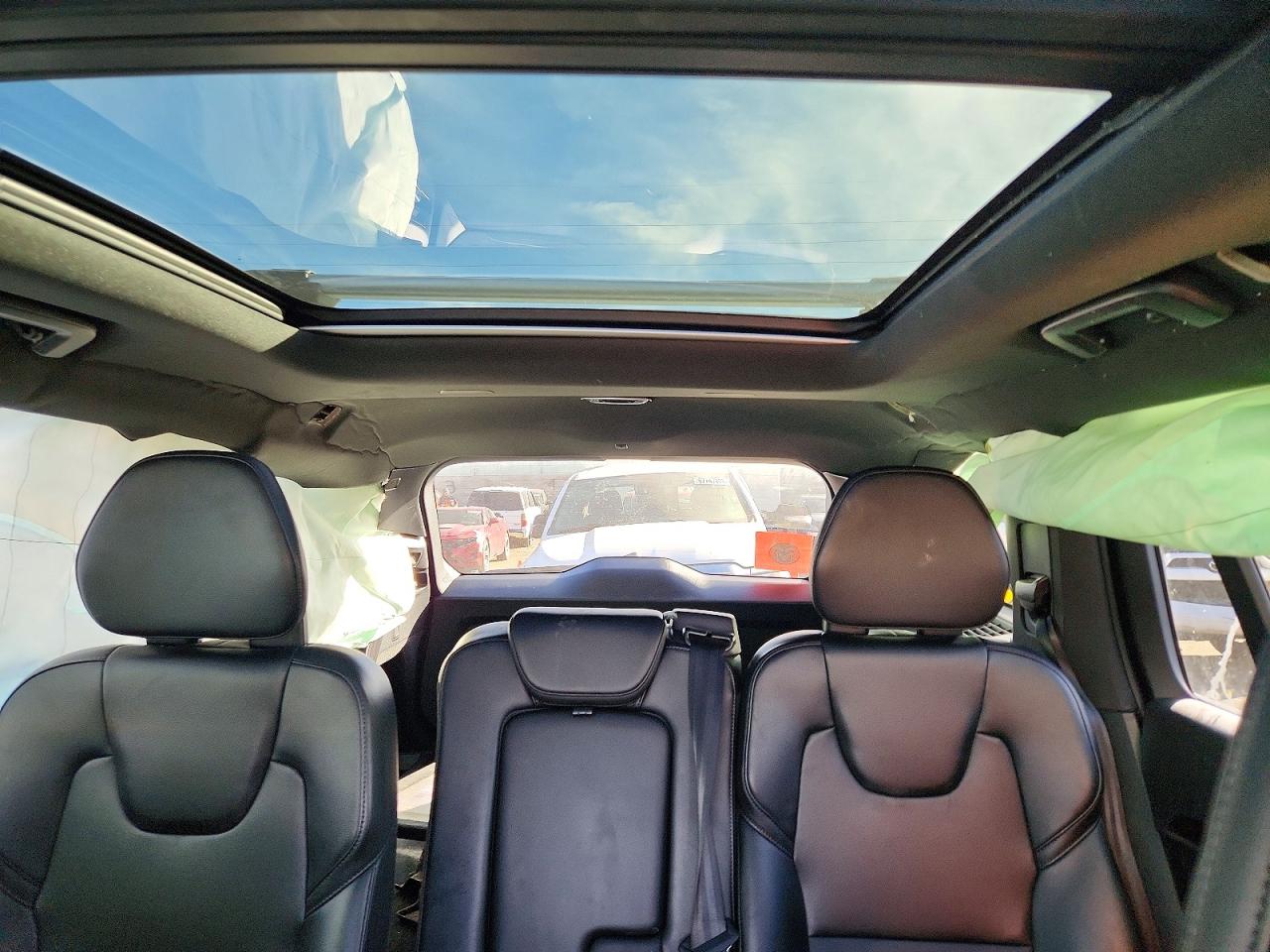2019 VOLVO XC90 T5 MOMENTUM photo 10
