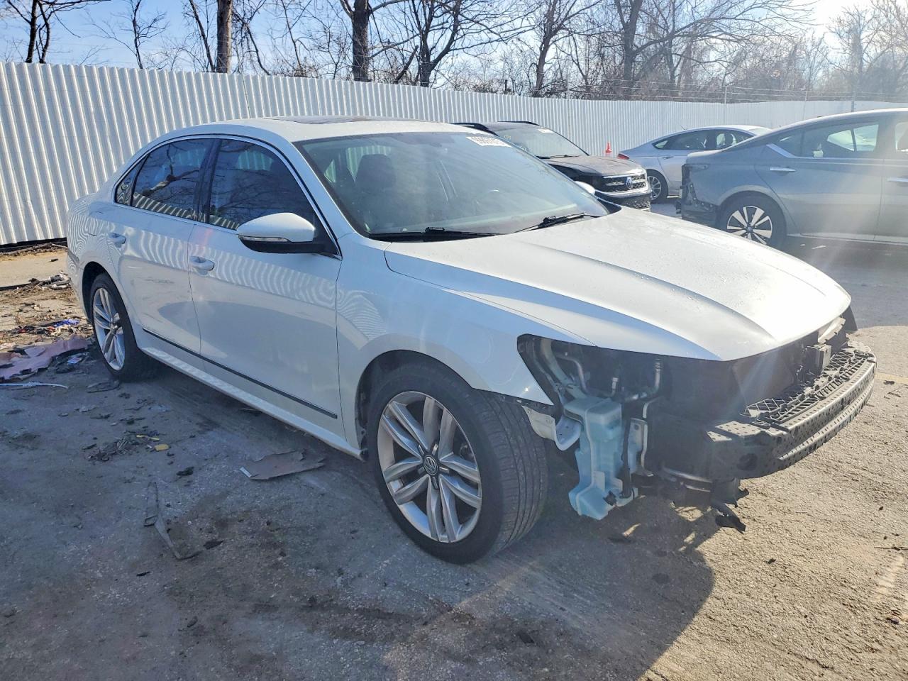 2017 VOLKSWAGEN PASSAT SE photo 4