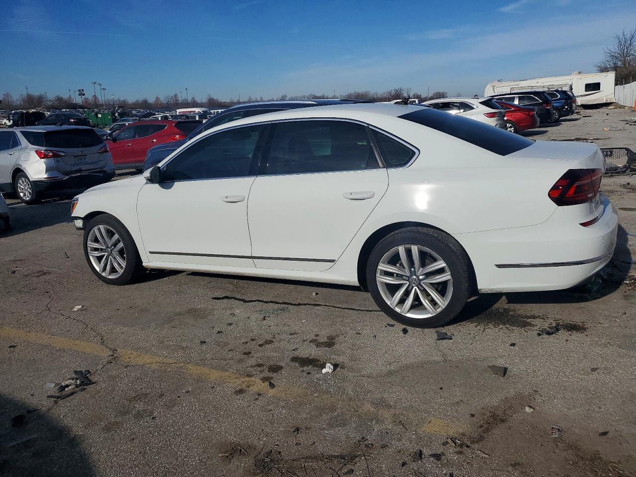 2017 VOLKSWAGEN PASSAT SE photo 2