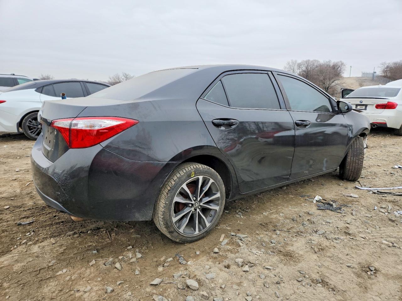 2014 TOYOTA COROLLA L photo 3