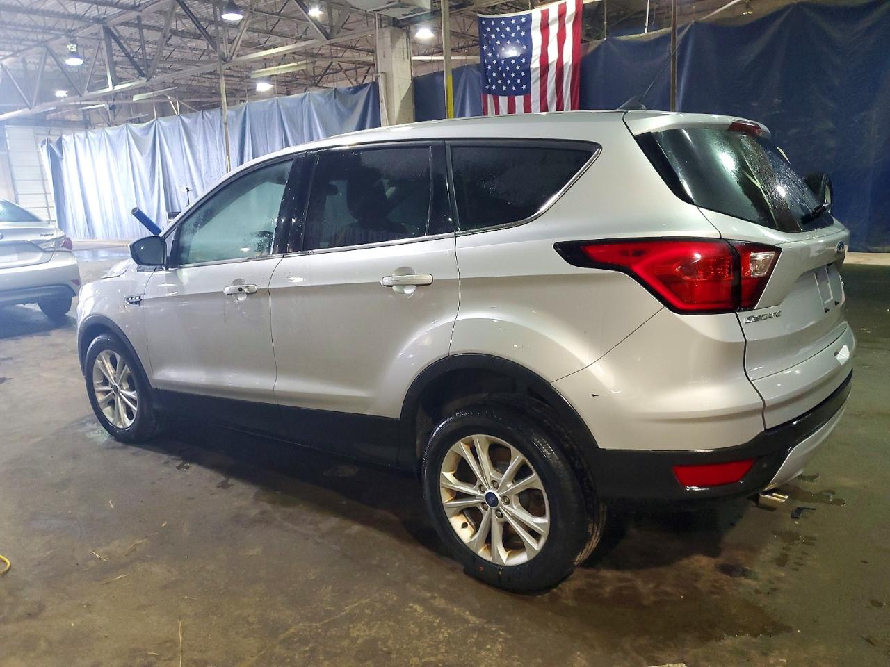 2019 FORD ESCAPE SE photo 2