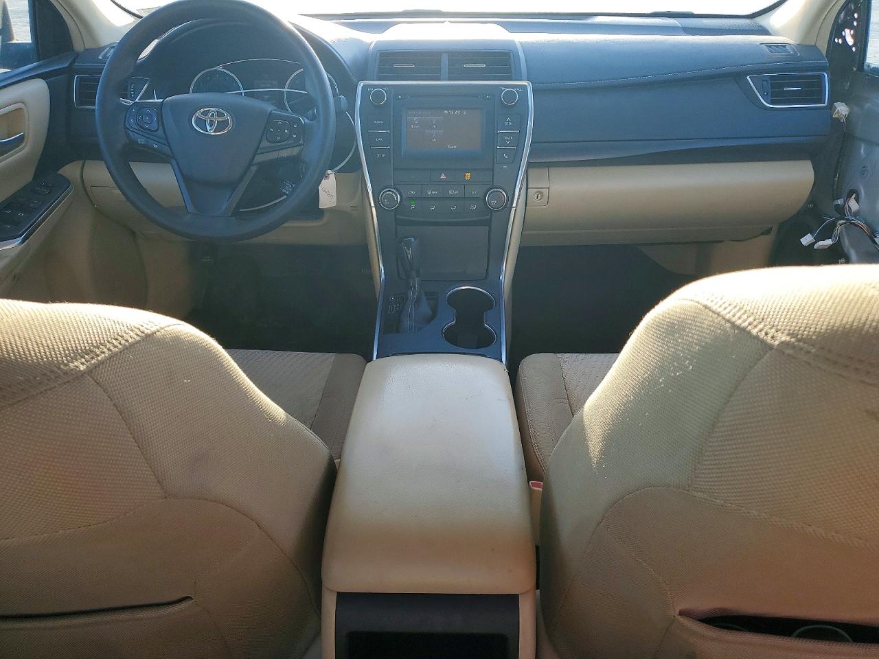 2017 TOYOTA CAMRY LE photo 8
