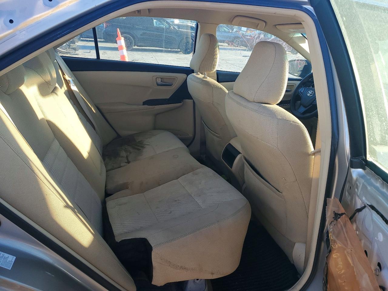 2017 TOYOTA CAMRY LE photo 10