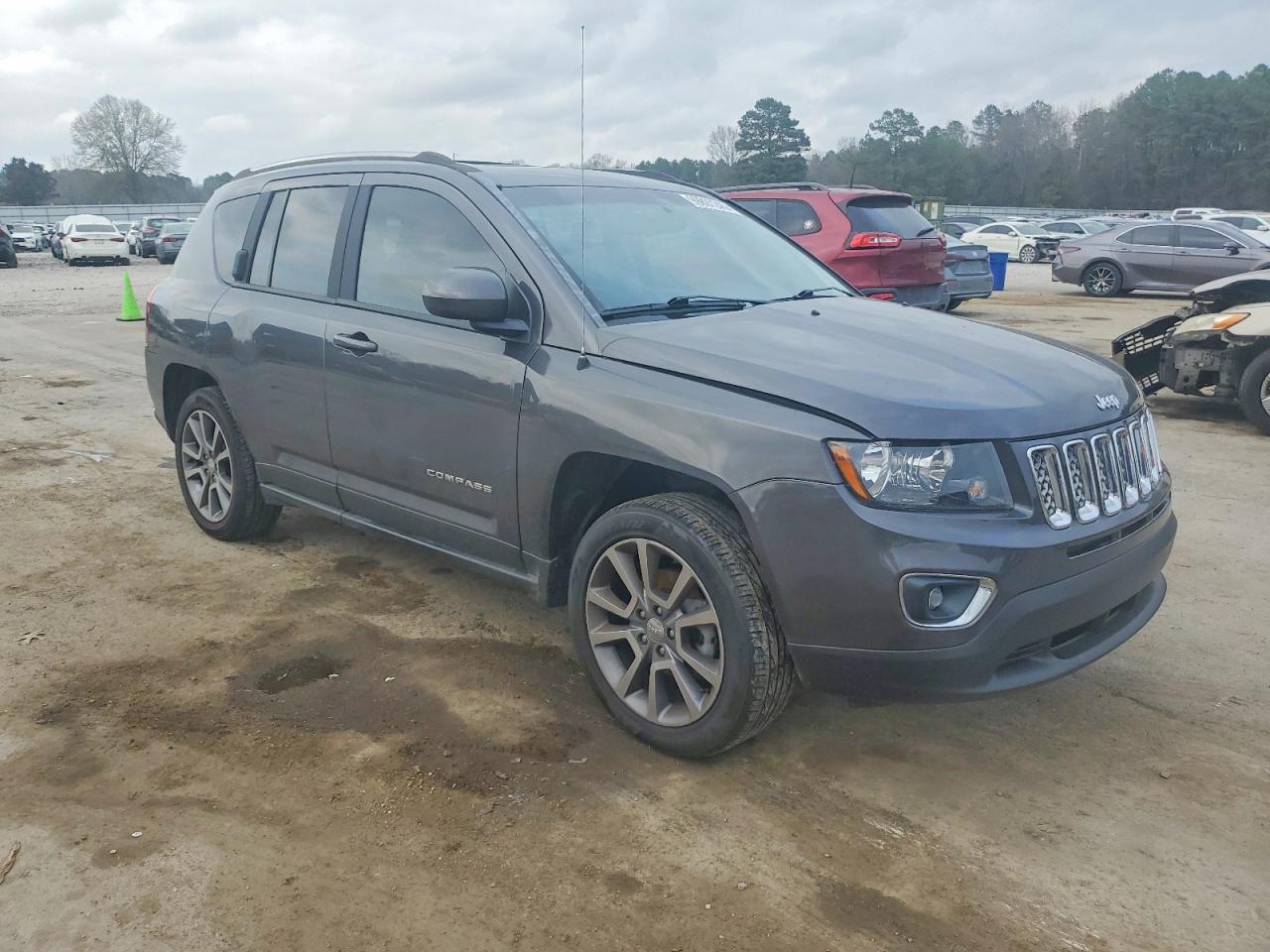 2016 JEEP COMPASS LATITUDE photo 4