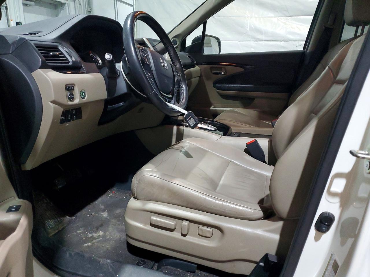 2016 HONDA PILOT TOURING photo 7